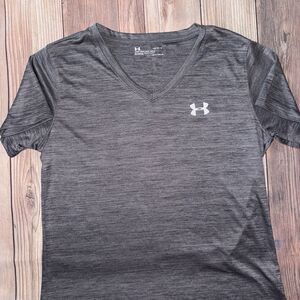 Women’s Under Armour Loose Fit Heatgear V Neck Short Sleeve Large Grey Shirt